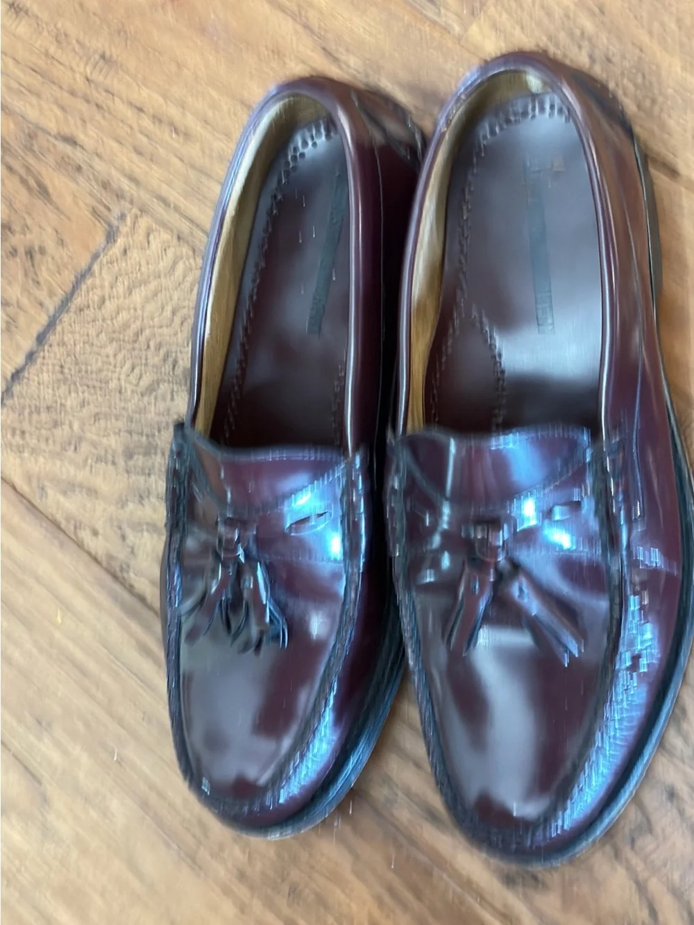Johnston & Murphy Men’s Wine/Burgundy Tassel Loafers 7.5